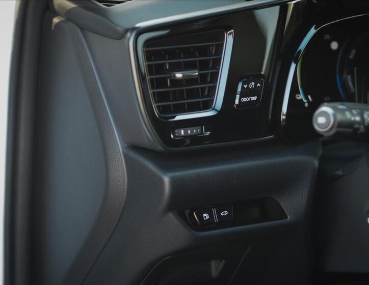 Lexus NX 450h plus 7