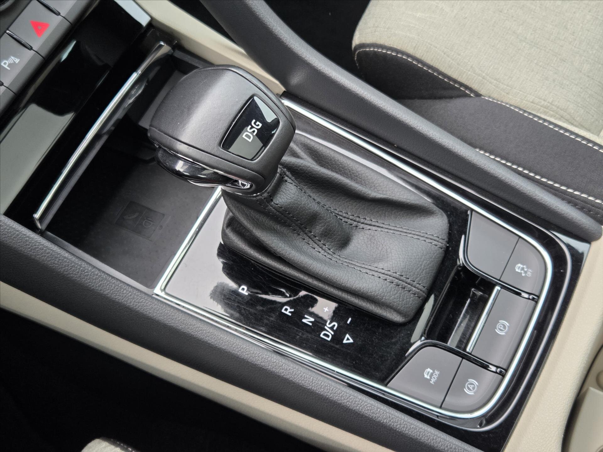 Škoda Karoq SUV 1,5 l 110 kw