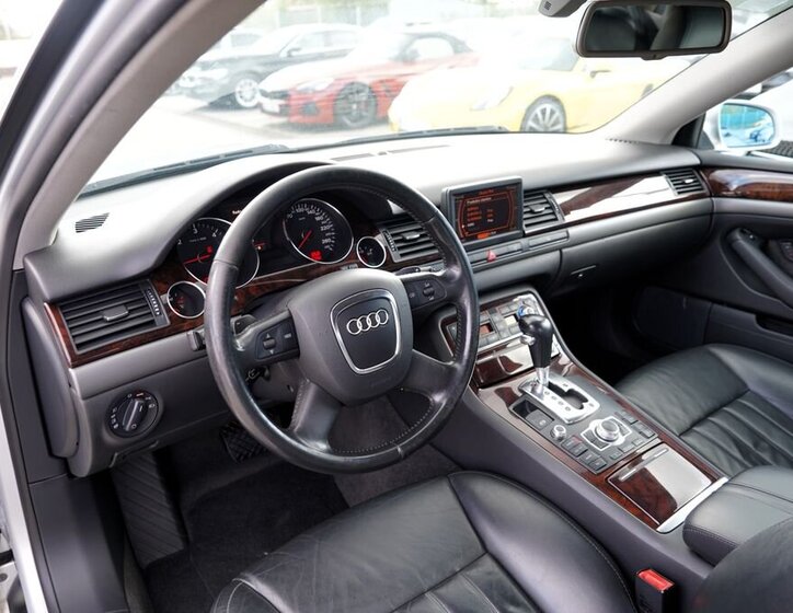Audi A8 Sedan 3,0 l 171 kw