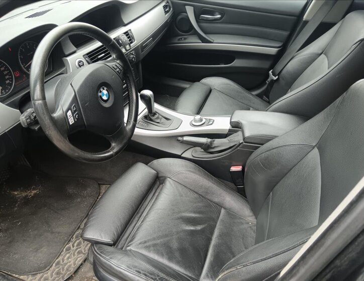 BMW Řada 3 Kombi 2,5 l 160 kw