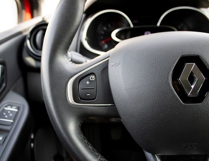 Renault Clio Hatchback 898,0 56 kw