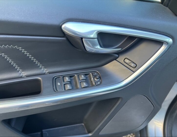 Volvo XC60 SUV / Terénní 2,4 l 158 kw