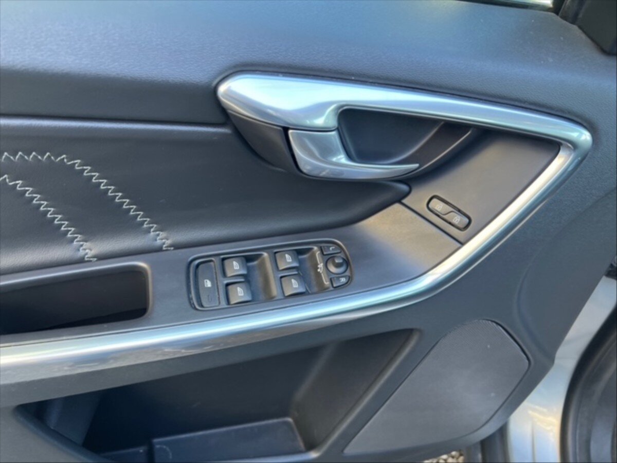 Volvo XC60 SUV / Terénní 2,4 l 158 kw