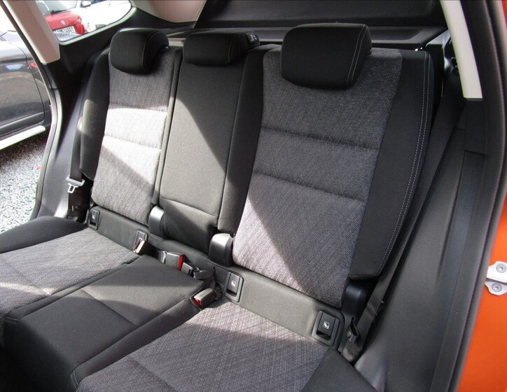 BMW X1 Kombi 1,5 l 110 kw