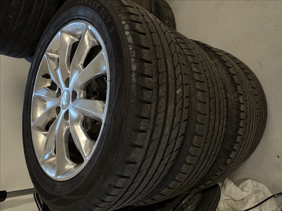 Jeep Cherokee SUV 2,0 l 103 kw