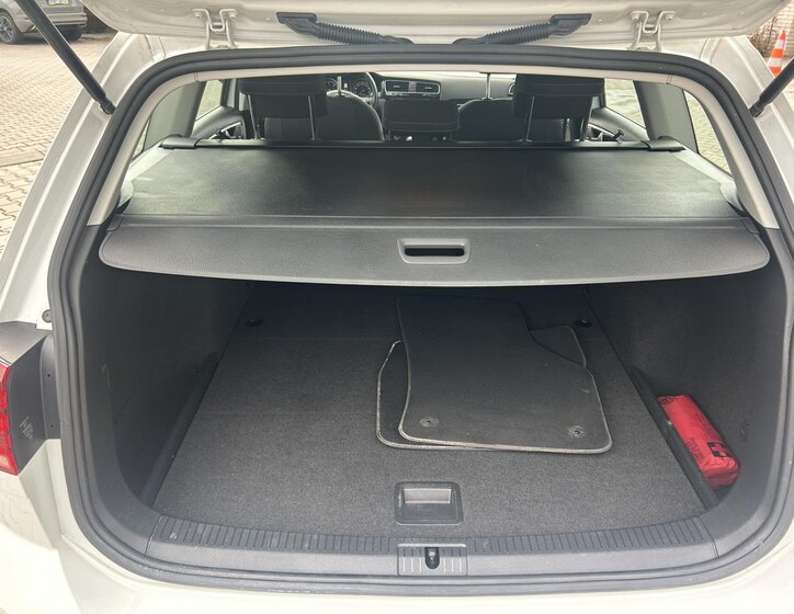 Volkswagen Golf Kombi 2,0 l 110 kw