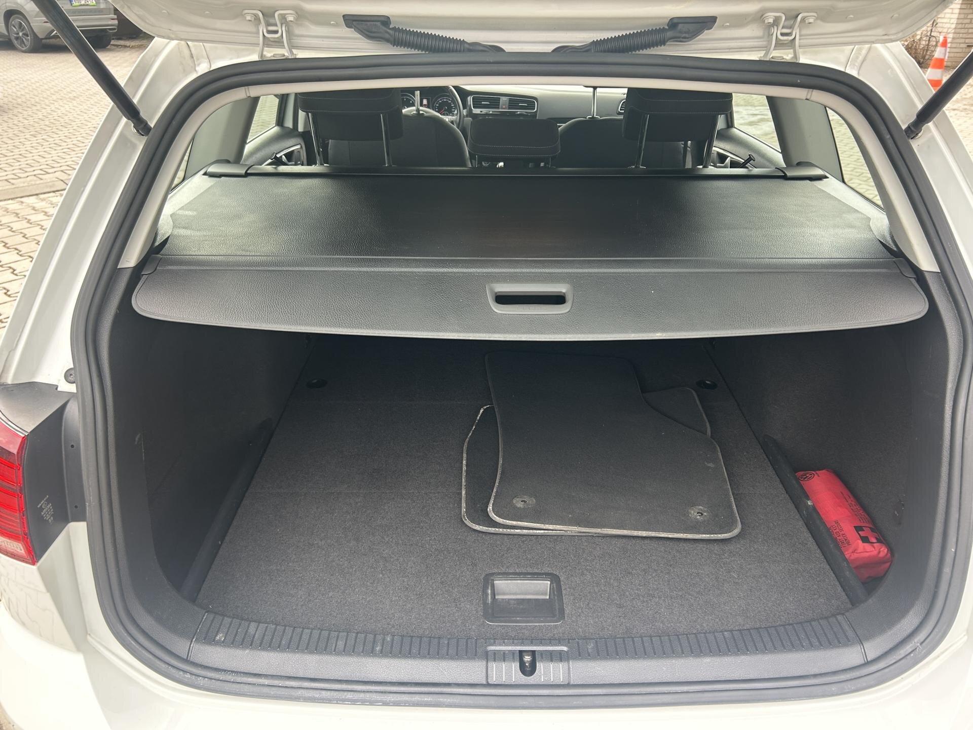 Volkswagen Golf Kombi 2,0 l 110 kw