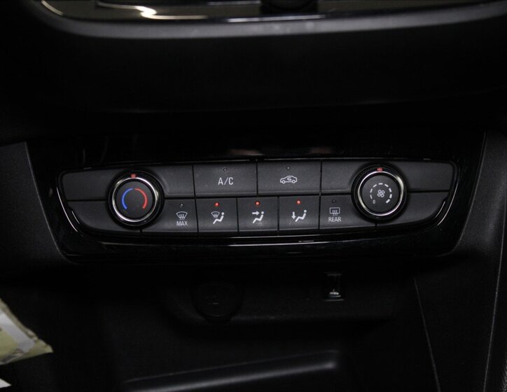 Opel Corsa Hatchback 1,2 l 74 kw