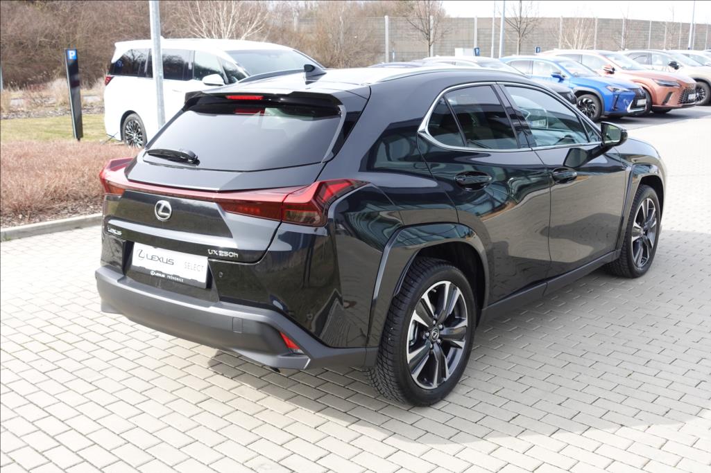 Lexus UX 250h