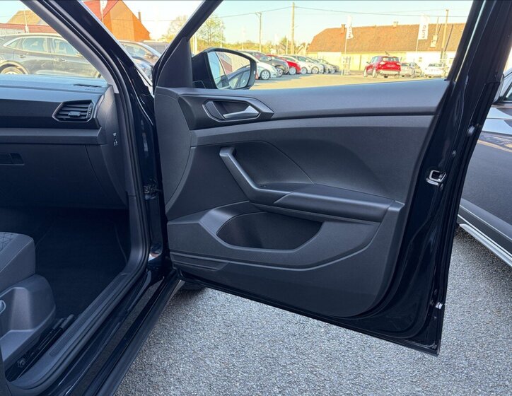 Volkswagen T-Cross Kombi 999,0 81 kw