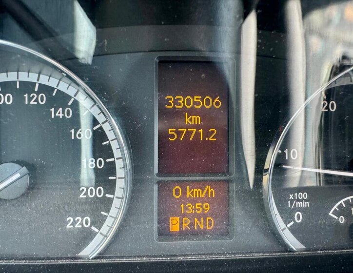 Mercedes-Benz Vito 13