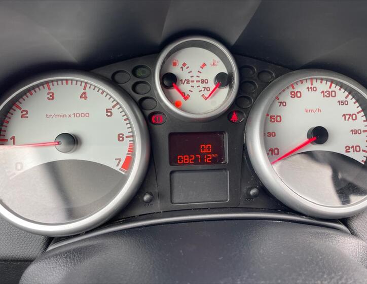 Peugeot 207 13