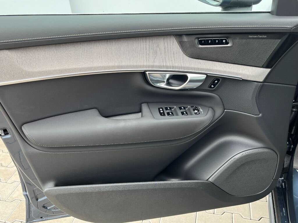 Volvo XC90 SUV 2,0 l 335 kw