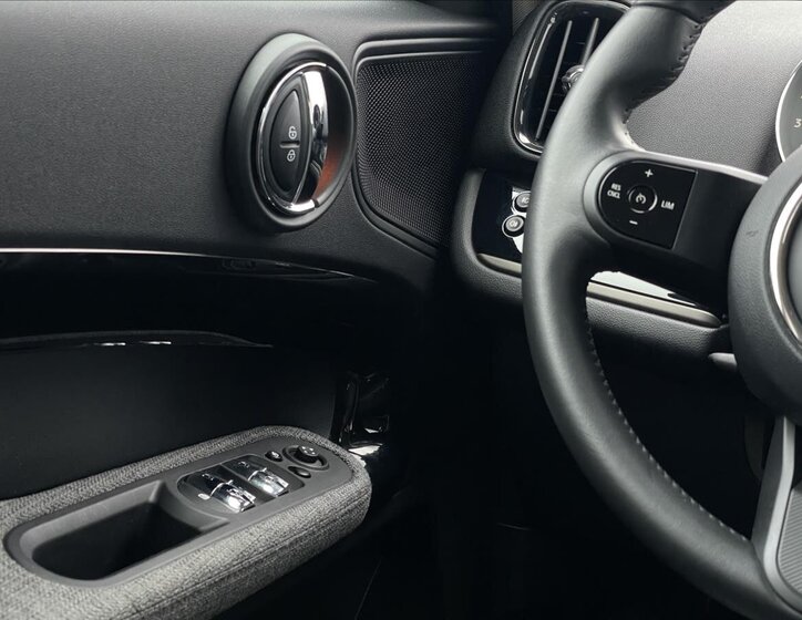 Mini Countryman SUV / Terénní 1,5 l 100 kw