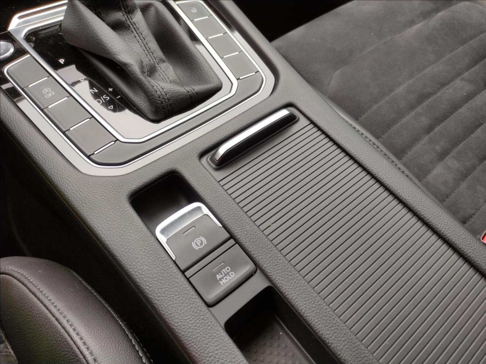 Volkswagen Passat 24