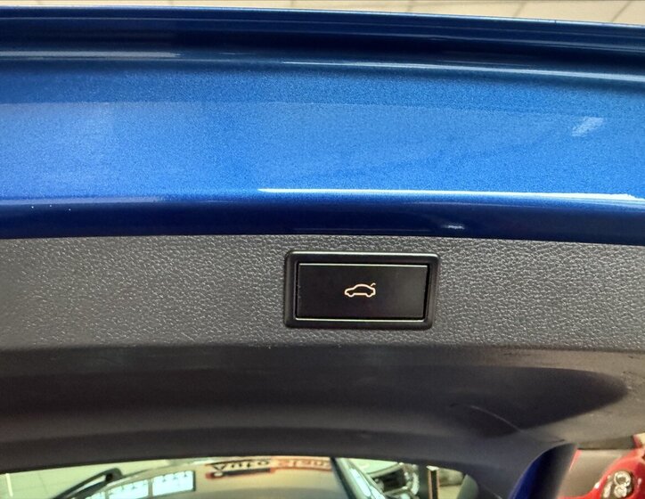 Škoda Karoq SUV / Terénní 1,6 l 85 kw