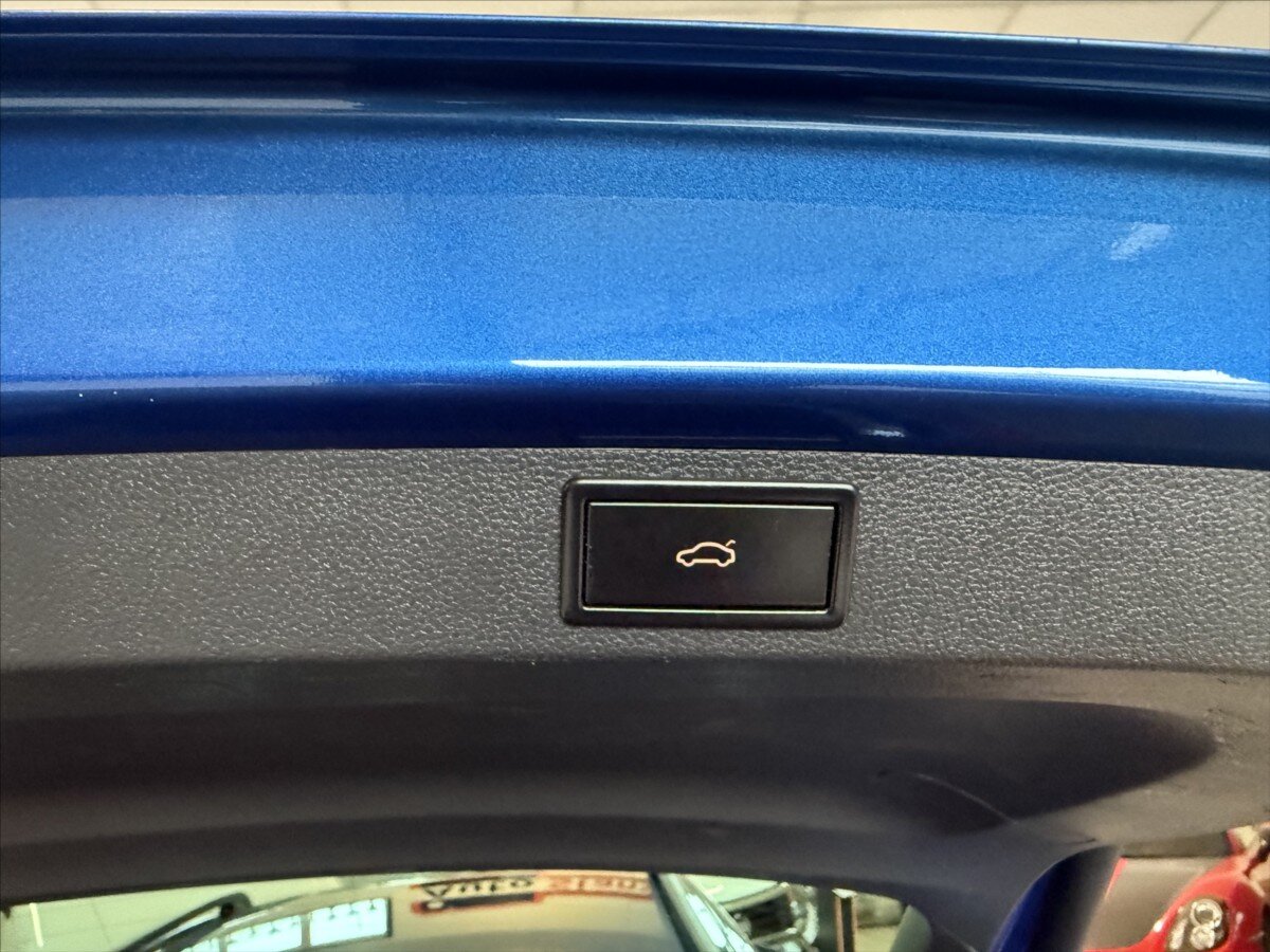 Škoda Karoq SUV / Terénní 1,6 l 85 kw