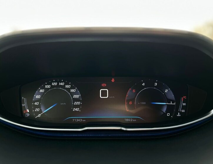 Peugeot 3008 SUV 1,5 l 96 kw