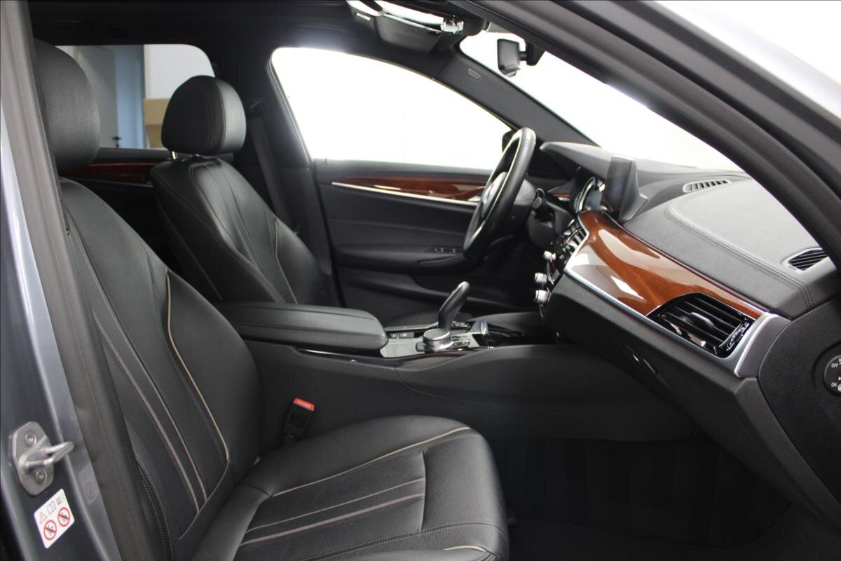 BMW Řada 5 Kombi 2,0 l 140 kw