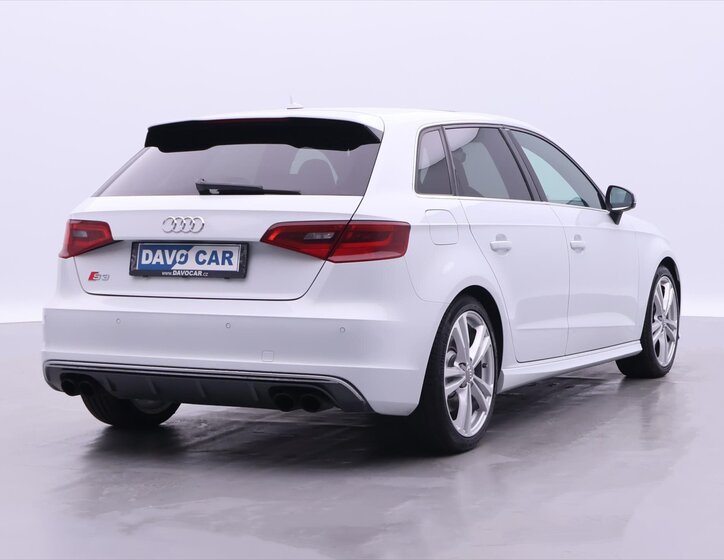 Audi S3 Hatchback 2,0 l 221 kw