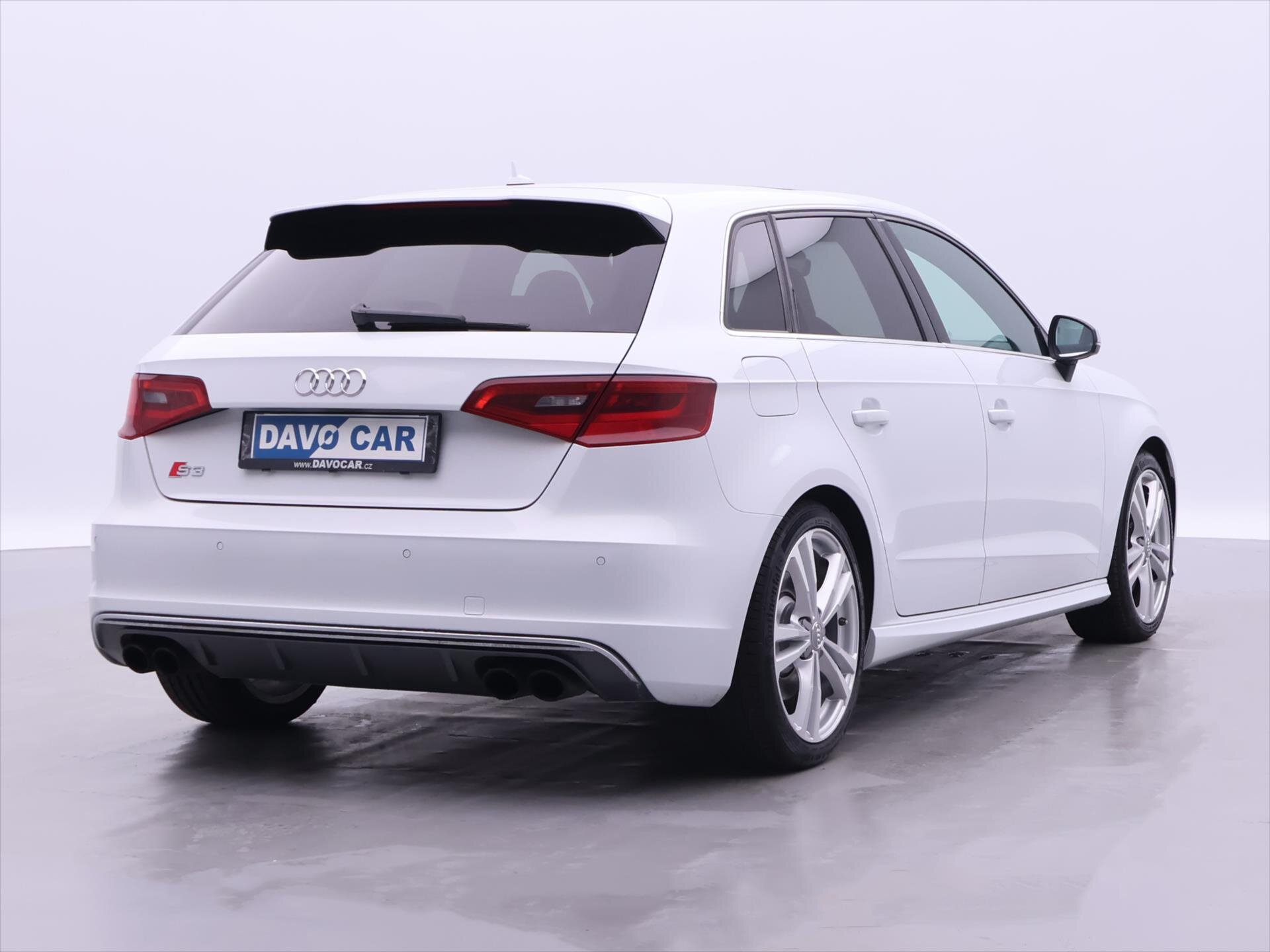 Audi S3 Hatchback 2,0 l 221 kw