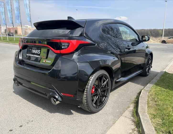Toyota GR Yaris 4