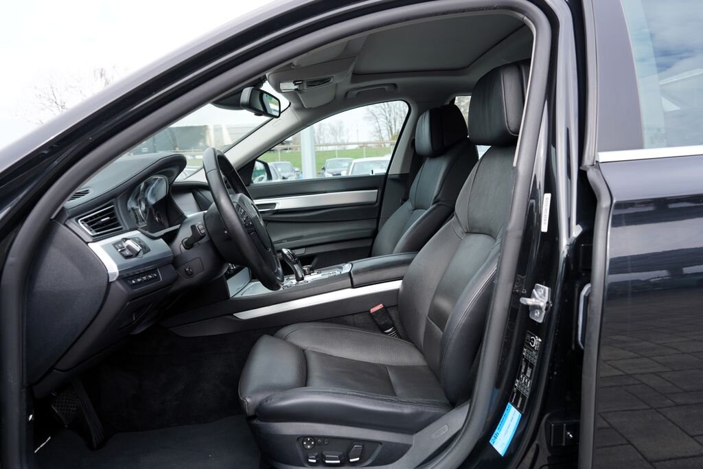 BMW Řada 7 Sedan / Limuzína 3,0 l 180 kw