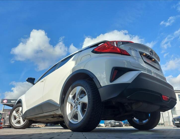 Toyota C-HR 41