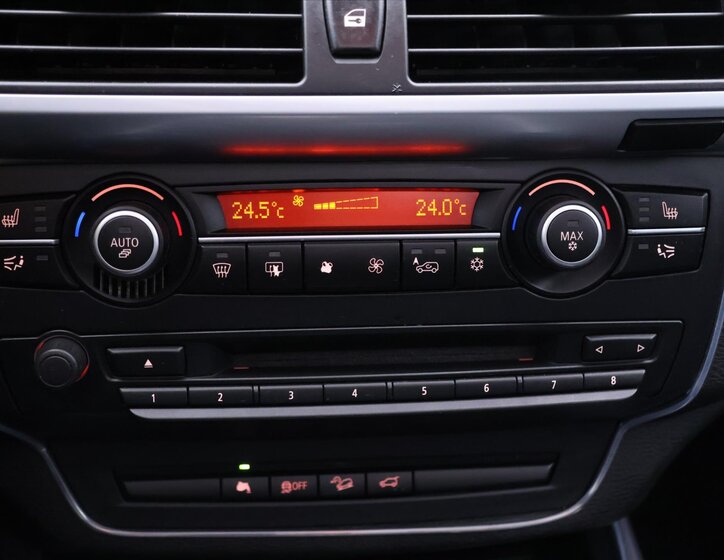 BMW X5 SUV / Terénní 3,0 l 280 kw