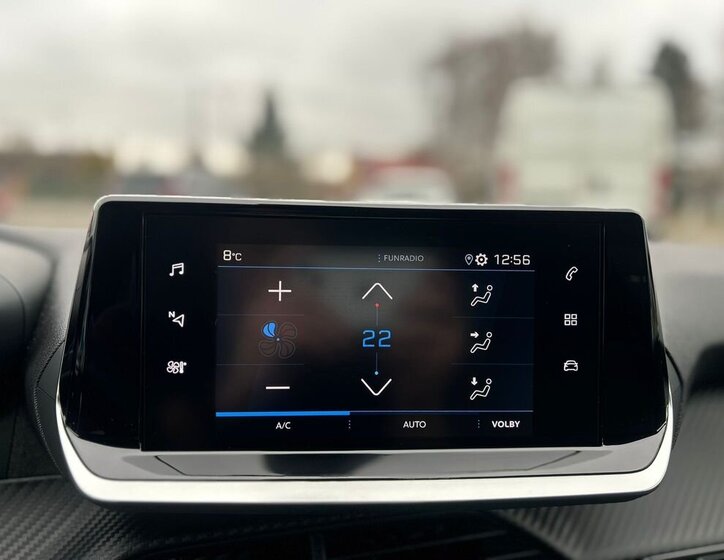 Peugeot 208 Hatchback 1,2 l 74 kw