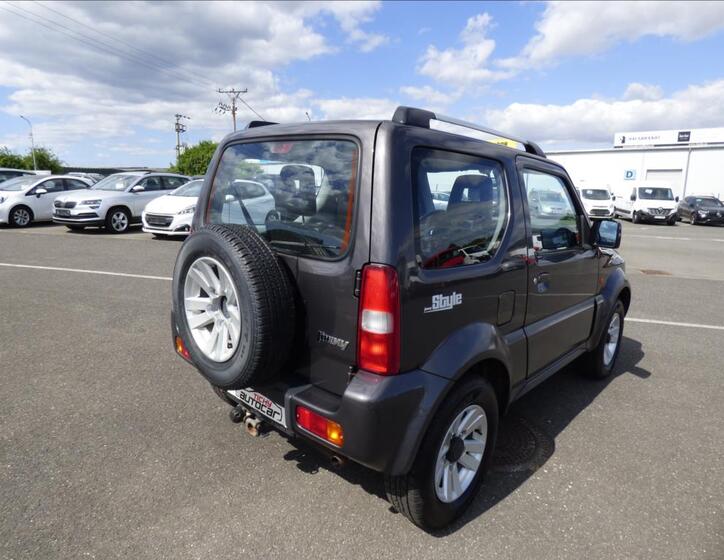 Suzuki Jimny 3