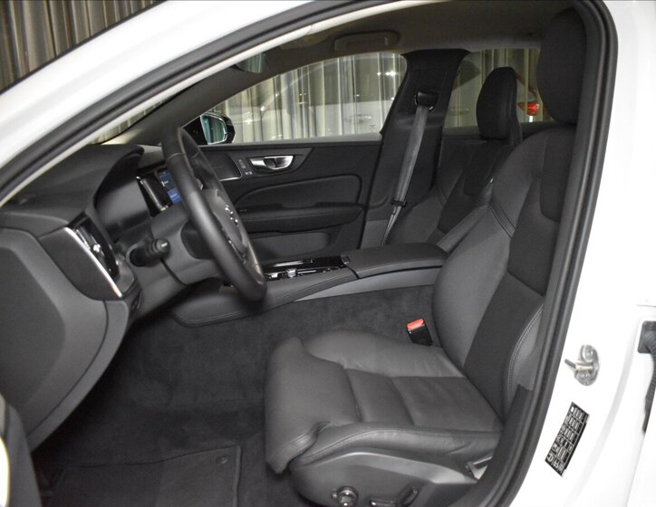 Volvo V60 Kombi 2,0 l 228 kw