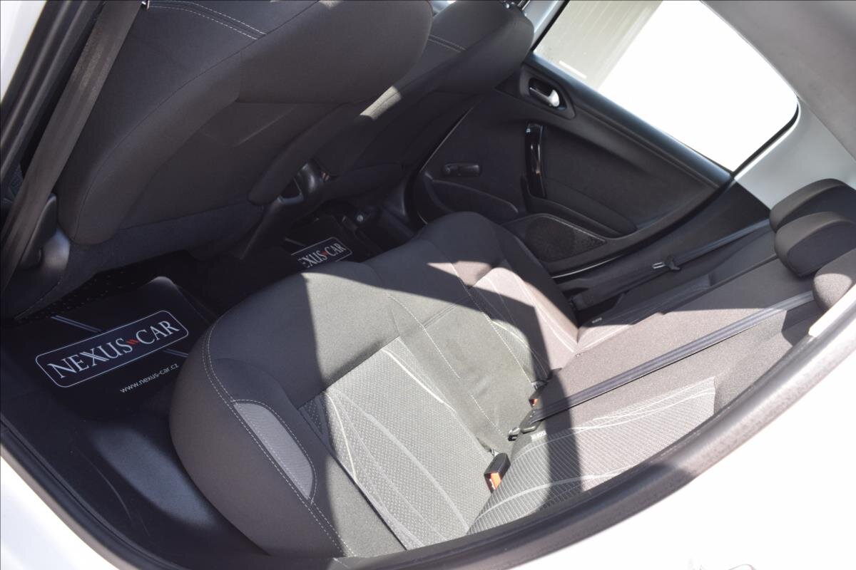 Peugeot 208 Hatchback 1,4 l 50 kw