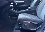 Volvo XC40 SUV / Terénní 2,0 l 120 kw