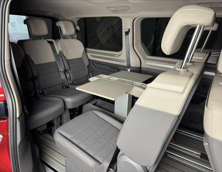 Volkswagen Multivan 19