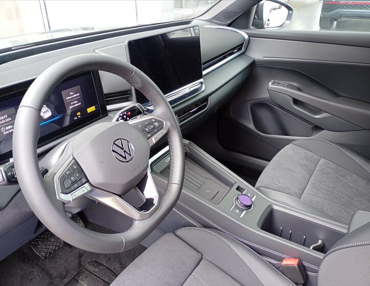 Volkswagen T-Roc SUV / Terénní 1,5 l 110 kw