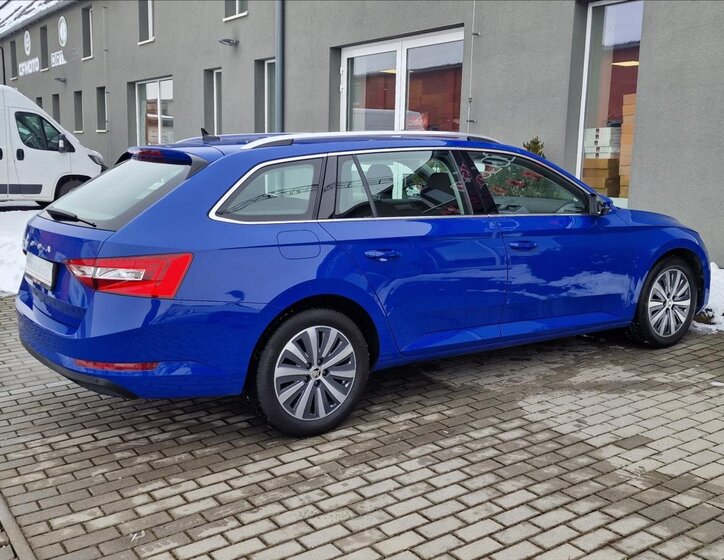 Škoda Superb Kombi 1,5 l 110 kw