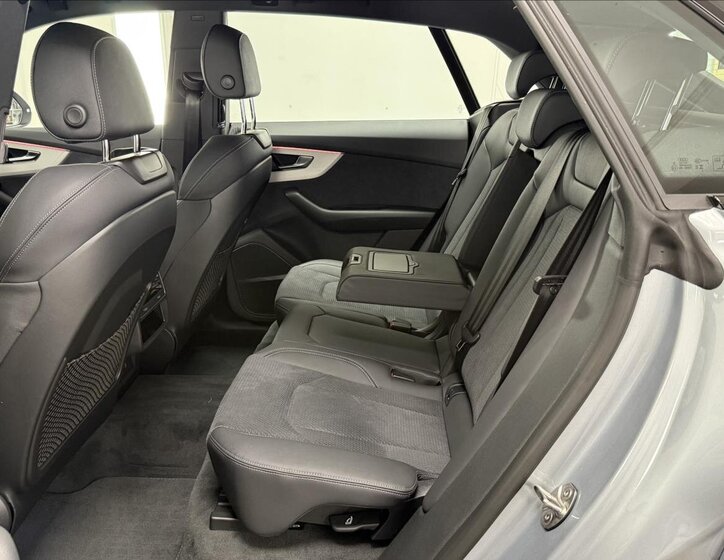 Audi Q8 SUV 3,0 l 210 kw