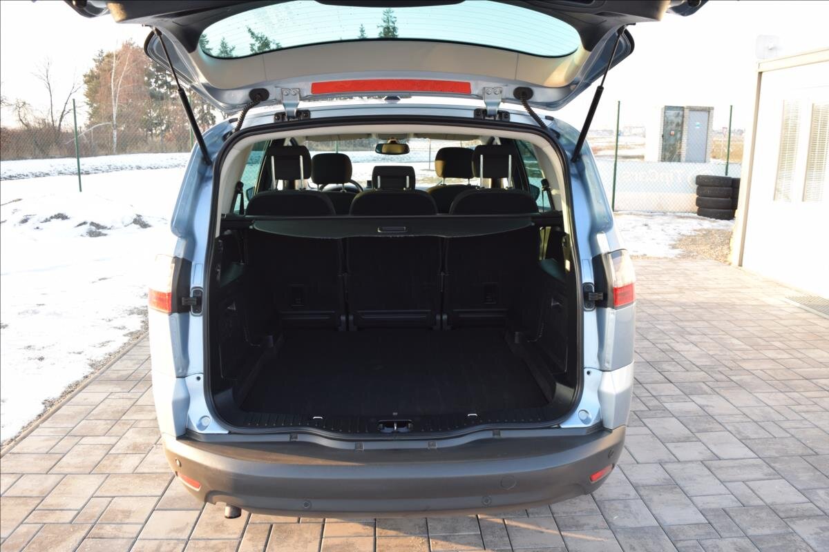 Ford S-MAX MPV 2,0 l 107 kw