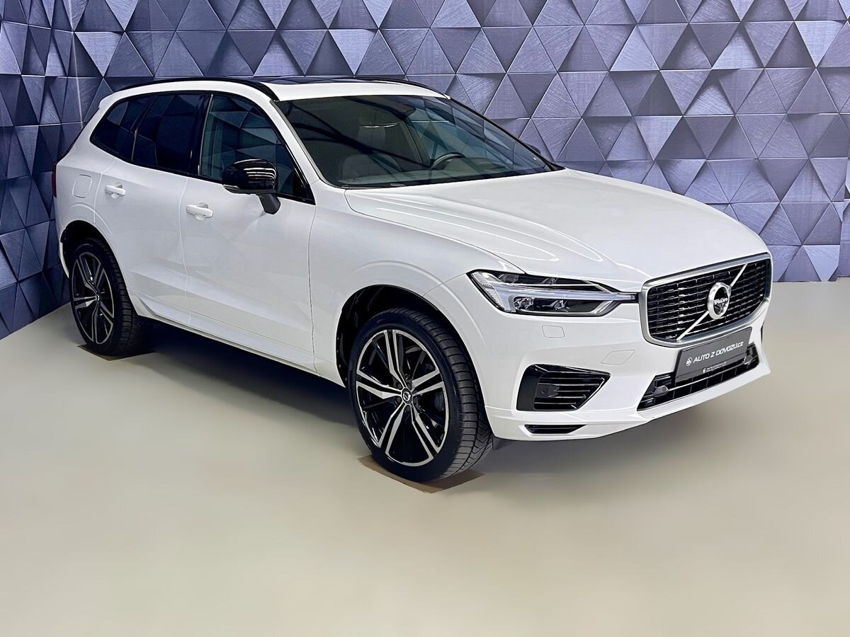 Volvo XC60 SUV / Terénní 2,0 l 288 kw