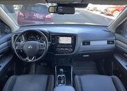 Mitsubishi Outlander 10