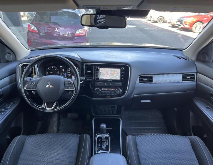 Mitsubishi Outlander 10