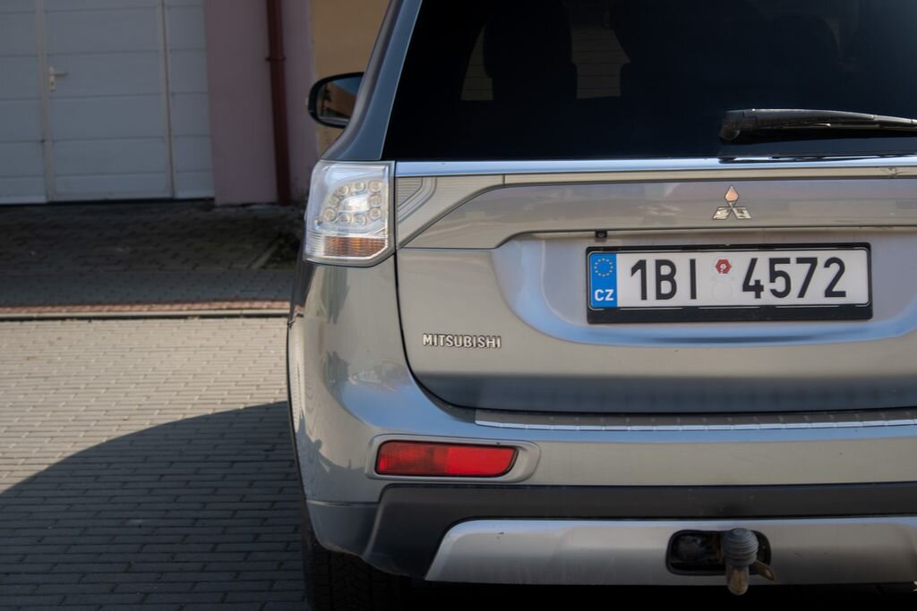 Mitsubishi Outlander SUV / Terénní 2,3 l 110 kw