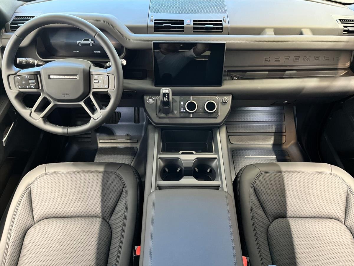 Land Rover Defender SUV / Terénní 5,0 l 313 kw