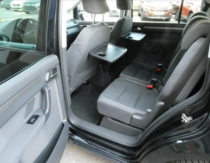 Volkswagen Touran 17