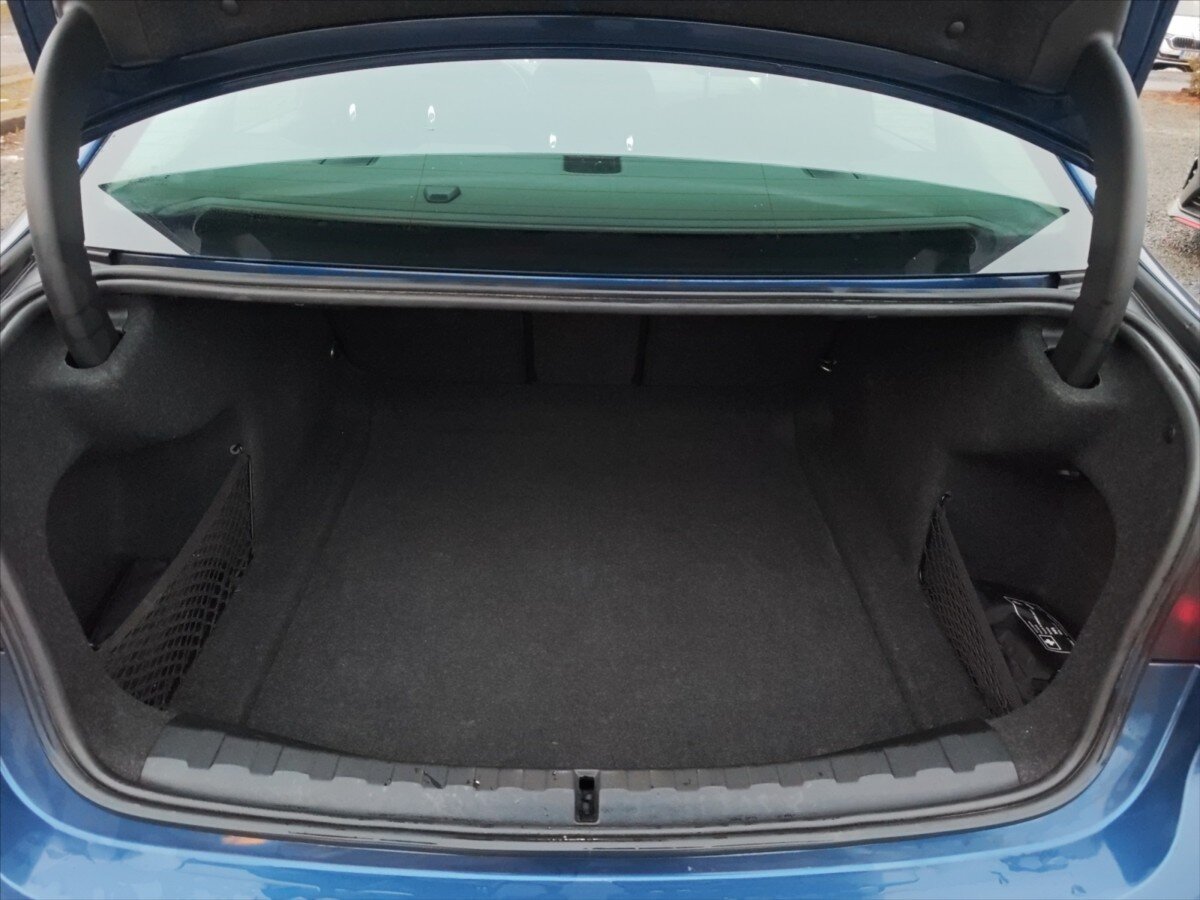 BMW Řada 3 Sedan 2,0 l 140 kw