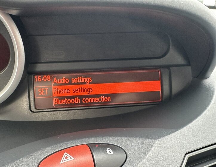 Renault Twingo Hatchback 1,1 l 55 kw