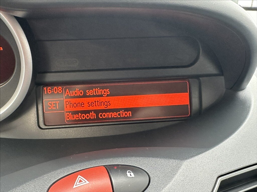 Renault Twingo Hatchback 1,1 l 55 kw