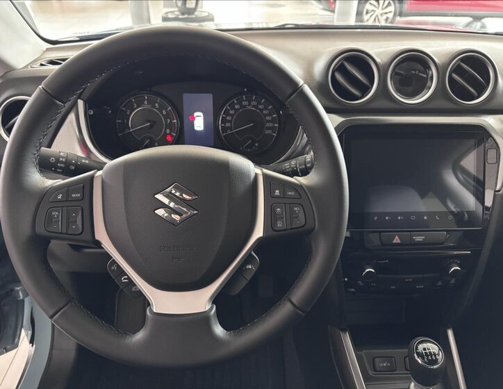 Suzuki Vitara SUV / Terénní 1,4 l 81 kw