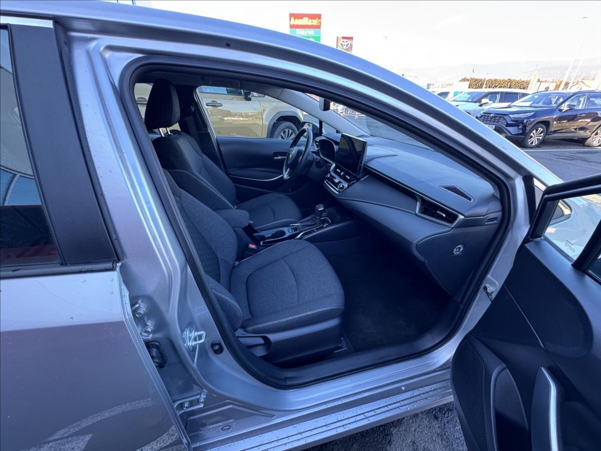 Toyota Corolla Sedan 1,5 l 92 kw